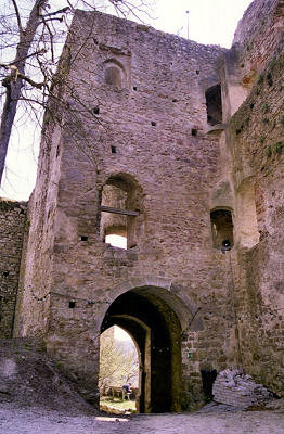 Torturm zur Kernburg von innen