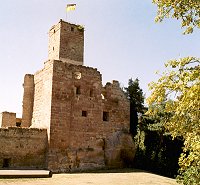 Kernburg von Osten (zum Vergr&ouml;&szlig;ern anklicken!)