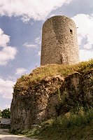 Der runde Bergfried im Osten(zum Vergr&ouml;&szlig;ern anklicken!)