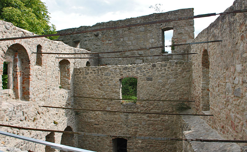 Zwischenbau