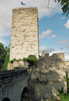 Brücke zur Hauptburg (zum Vergrößern anklicken!)