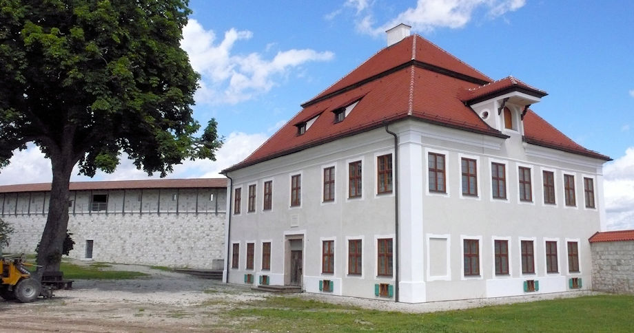 Pflegschloss